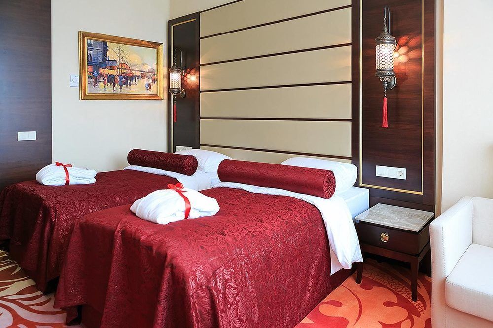 Kronos Hotel Golbası Exterior foto